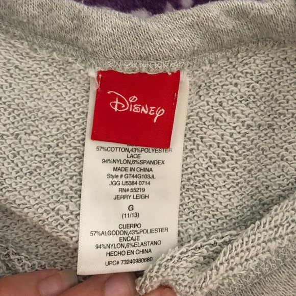 Bundle - sweater, capris and tank top - Picture 4 of 8